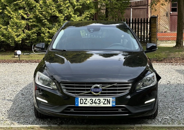 Volvo V60 cena 30900 przebieg: 179000, rok produkcji 2016 z Gorlice małe 211